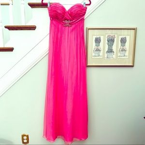LaFemme Soft Chiffon Strapless Gown NWT 💕